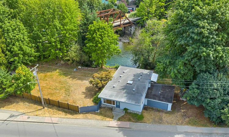 160 Cowichan Lake Road