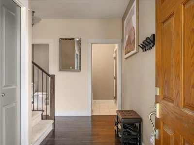 6196 Strathcona Place - 3