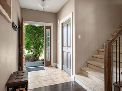 6196 Strathcona Place - 4
