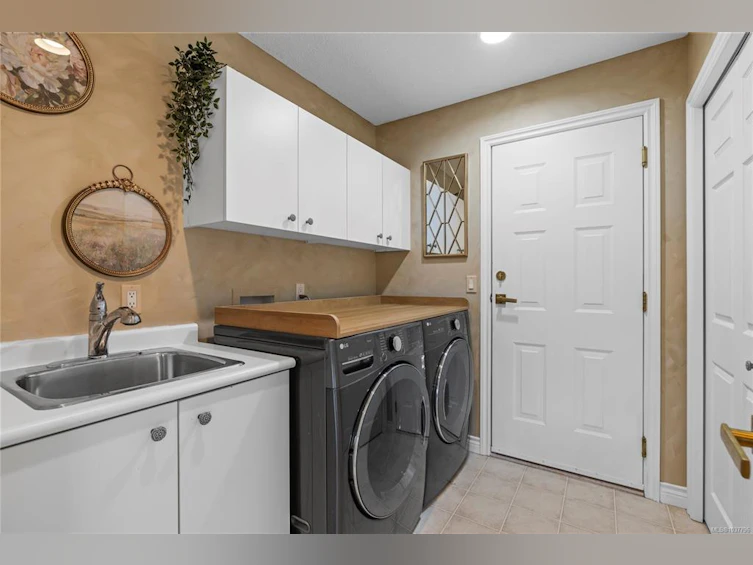 3541 Shelby Lane, Fairwinds, BC, V9P 9J8 - 33