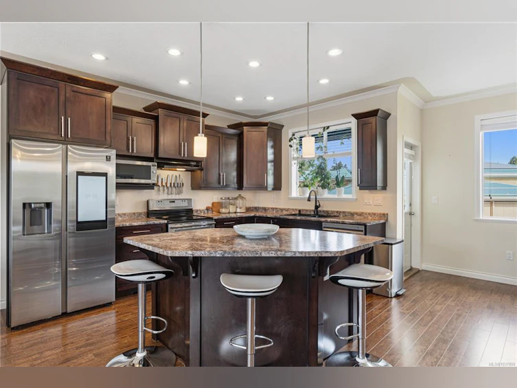967 Sanika Close, French Creek, BC, V9P 0B8 - 21