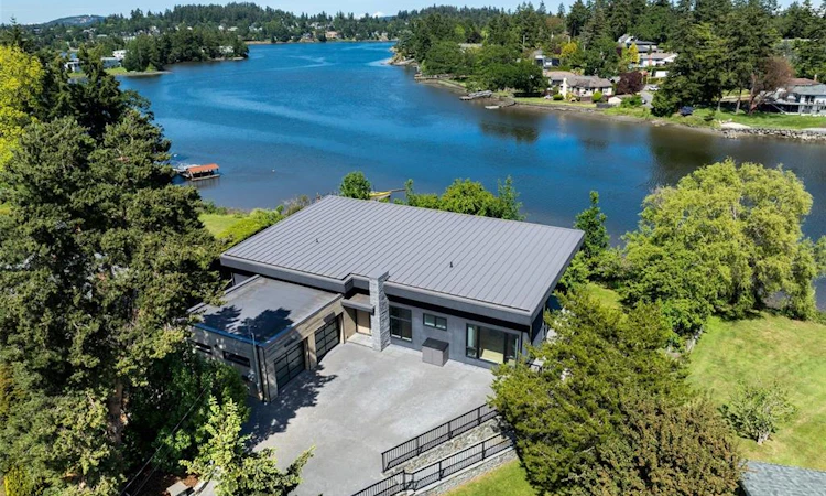 29 Brigadoon Place