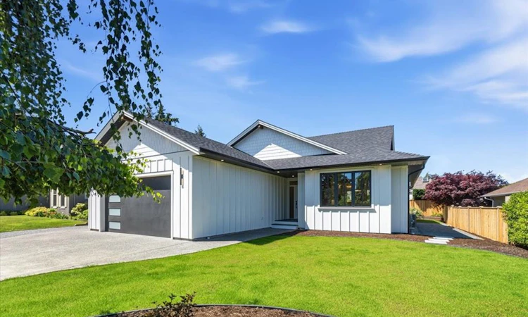 846 Woodside Crescent