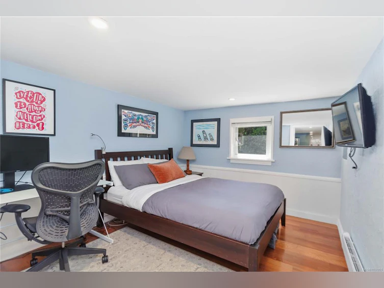 1742 Albert Avenue, Victoria, BC, V8R 1Z1 - 31