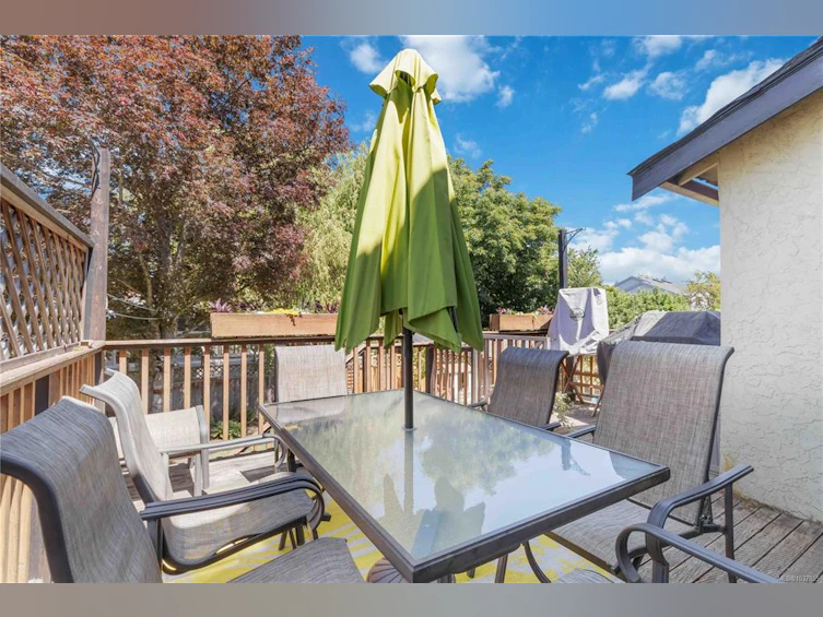 1742 Albert Avenue, Victoria, BC, V8R 1Z1 - 36