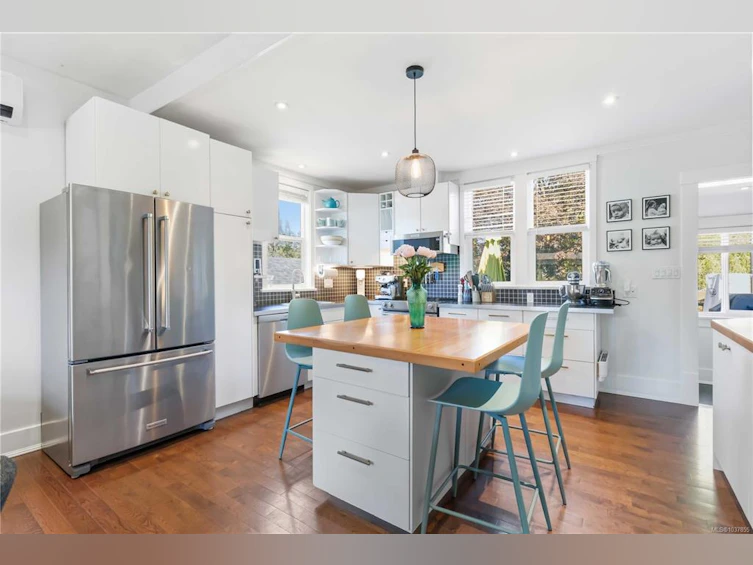 1742 Albert Avenue, Victoria, BC, V8R 1Z1 - 12