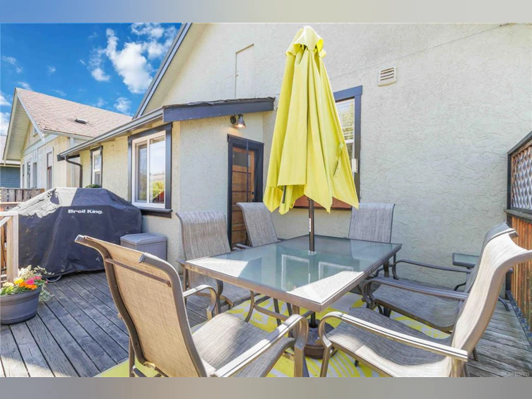 1742 Albert Avenue, Victoria, BC, V8R 1Z1 - 41
