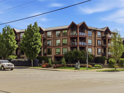 104-4529 West Saanich Road - 2