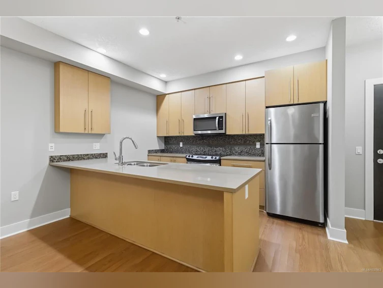 104-4529 West Saanich Road, Saanich, BC, V8Z 3G3 - 16