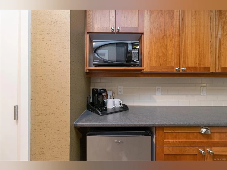 113/115 D-1376 Lynburne Place, Langford, BC, V9B 6S1 - 9