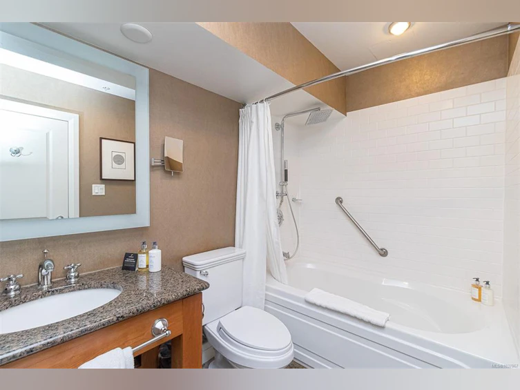 113/115 D-1376 Lynburne Place, Langford, BC, V9B 6S1 - 12