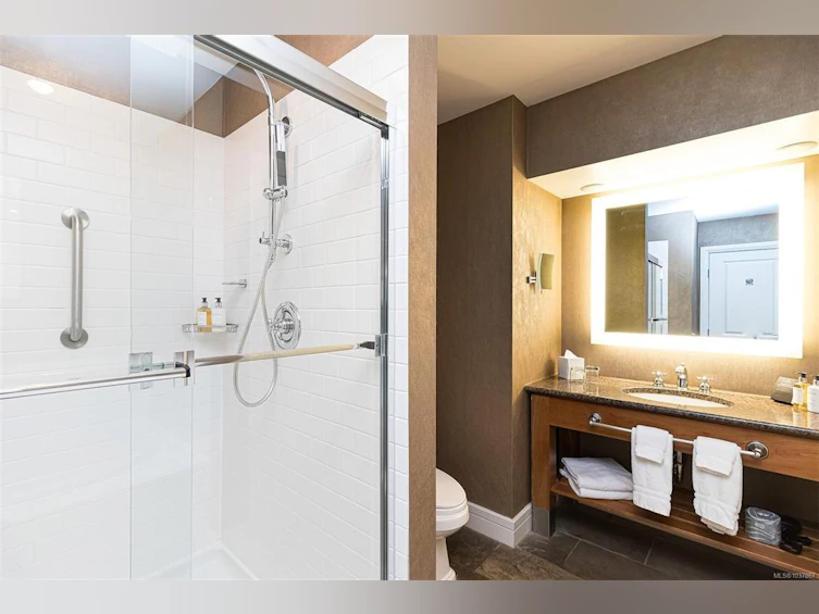 113/115 D-1376 Lynburne Place, Langford, BC, V9B 6S1 - 24