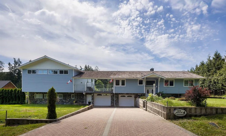 1219 Maple Road