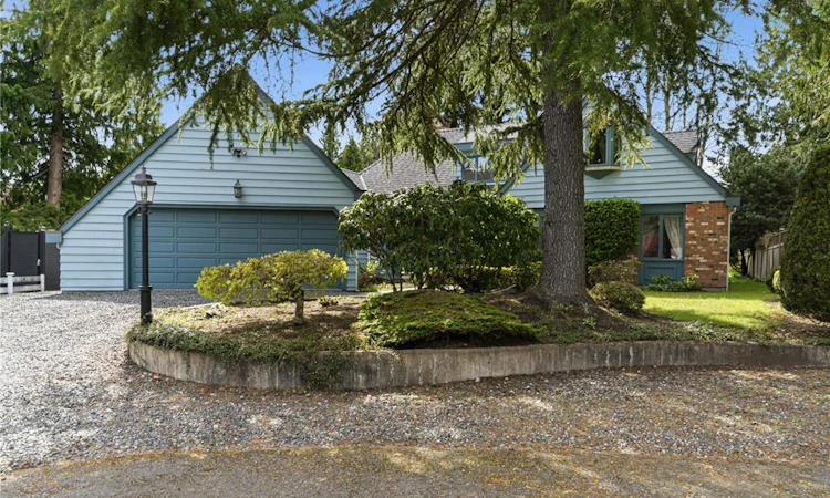1156 Wedgewood Close