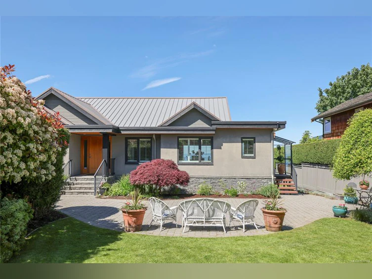 311 Poplar Avenue, Qualicum Beach, BC, V9K 1J7 - 23