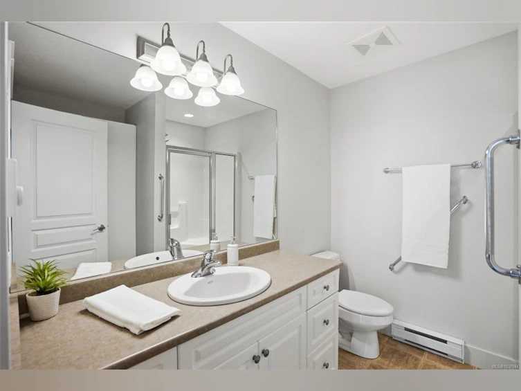 101-193 W Second Avenue, Qualicum Beach, BC, V9K 2N5 - 25