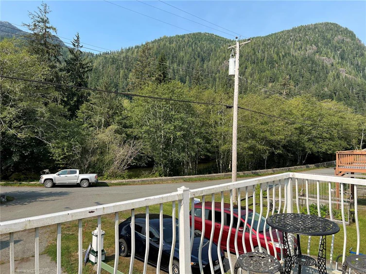 537 N Maquinna Drive, Tahsis-Zeballos, BC, V0P 1X0 - 31