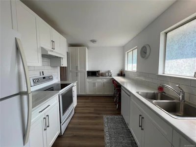 537 N Maquinna Drive - 2