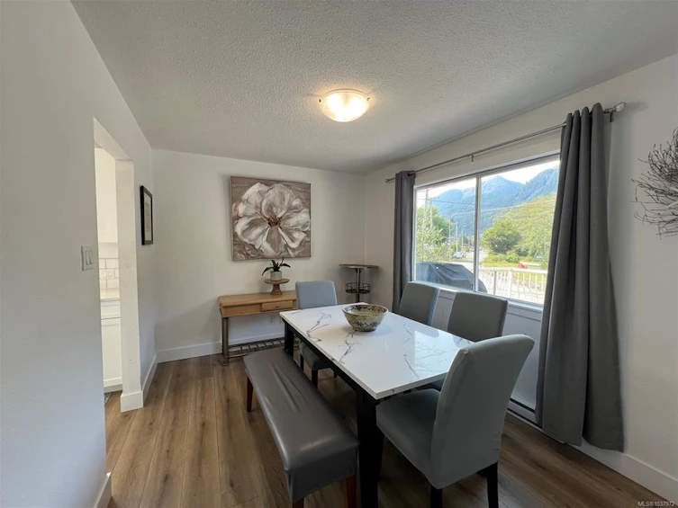 537 N Maquinna Drive, Tahsis-Zeballos, BC, V0P 1X0 - 11