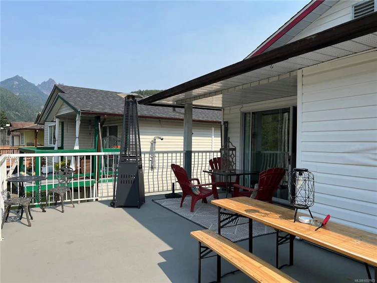 537 N Maquinna Drive, Tahsis-Zeballos, BC, V0P 1X0 - 30