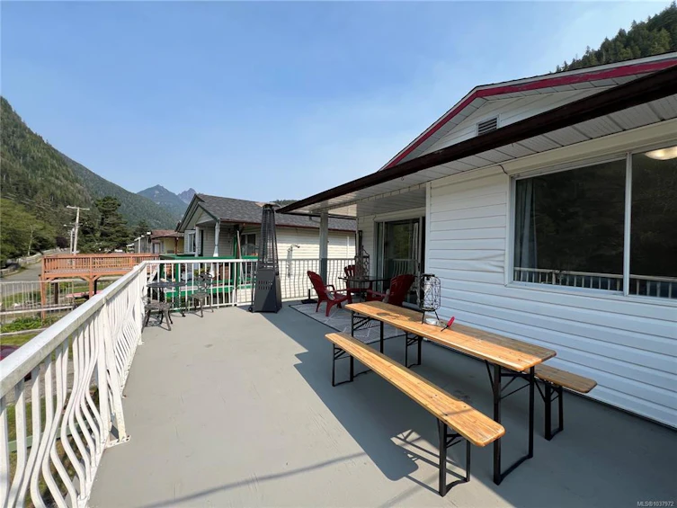 537 N Maquinna Drive, Tahsis-Zeballos, BC, V0P 1X0 - 32