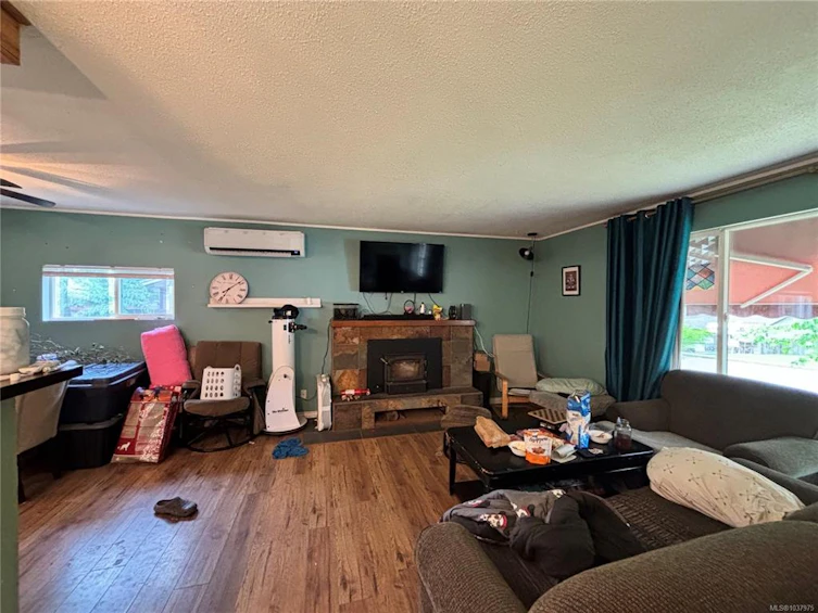621 Dogwood Drive, Gold River, BC, V0P 1G0 - 3