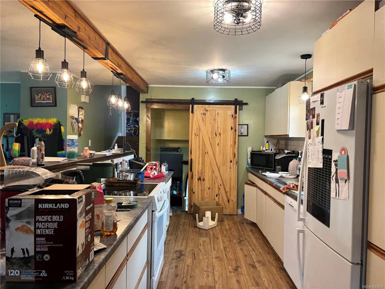 621 Dogwood Drive, Gold River, BC, V0P 1G0 - 2