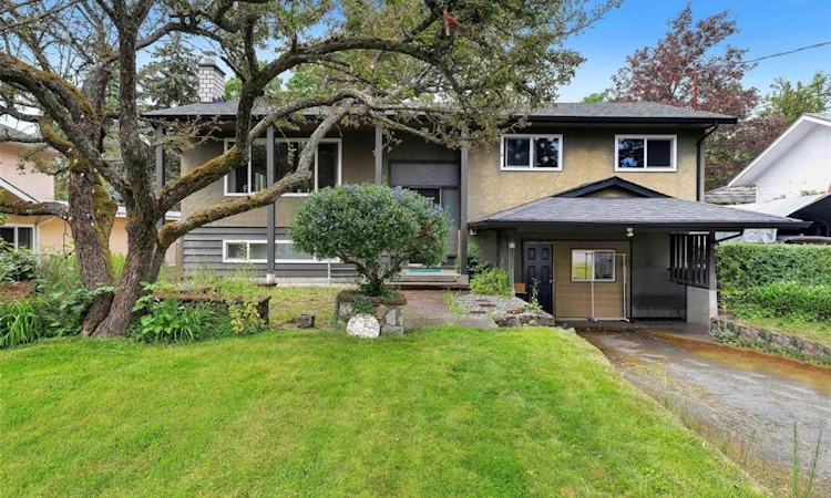 3958 Emerald Place