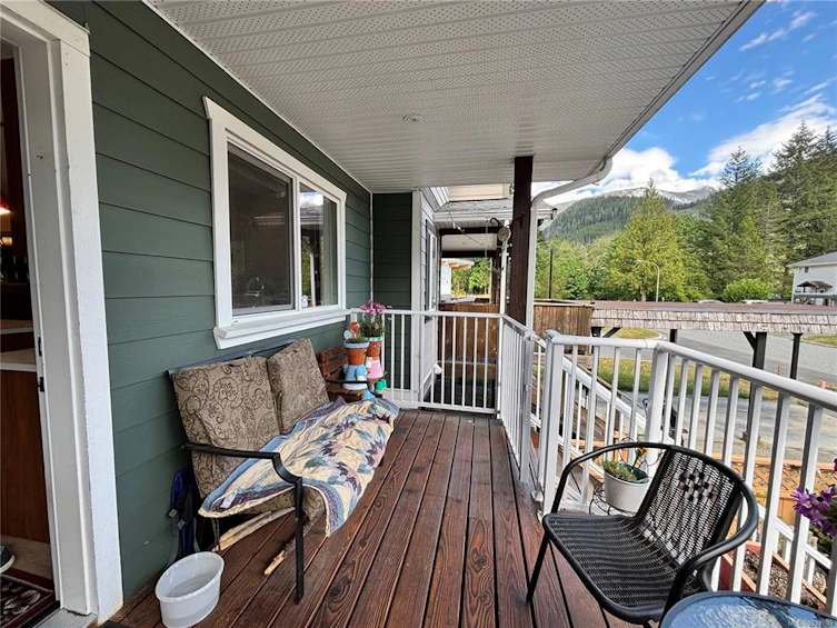 503 Maquinna Crescent, Gold River, BC, V0P 1G0 - 28