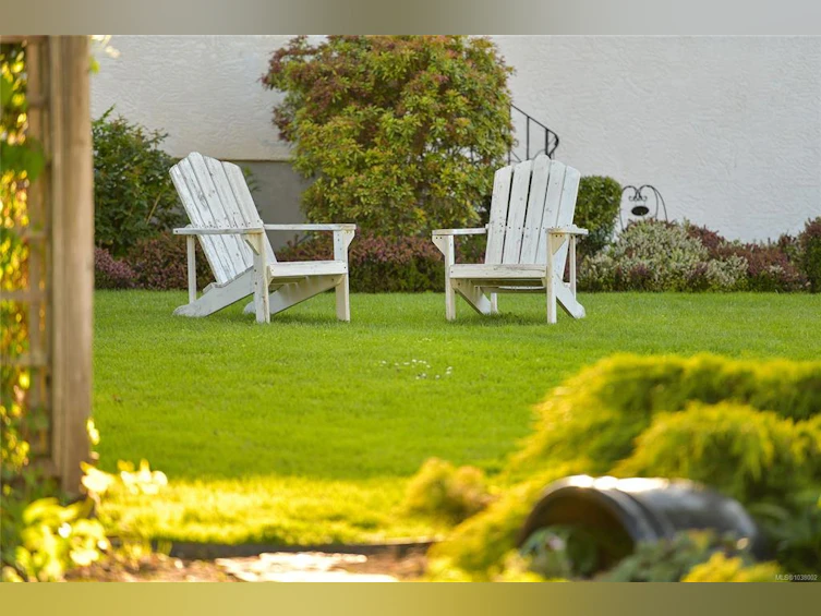 3810 Epsom Drive, Saanich, BC, V8P 3S7 - 53
