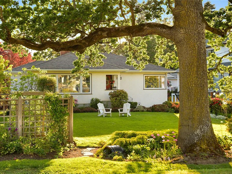 3810 Epsom Drive, Saanich BC V8P 3S7