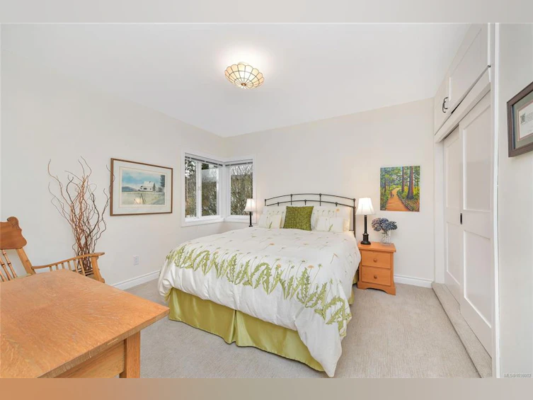 3810 Epsom Drive, Saanich, BC, V8P 3S7 - 20
