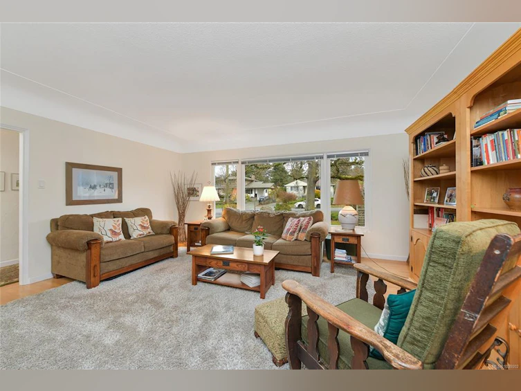 3810 Epsom Drive, Saanich, BC, V8P 3S7 - 3