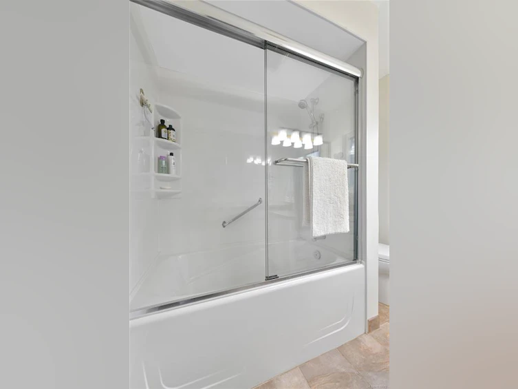 3810 Epsom Drive, Saanich, BC, V8P 3S7 - 24