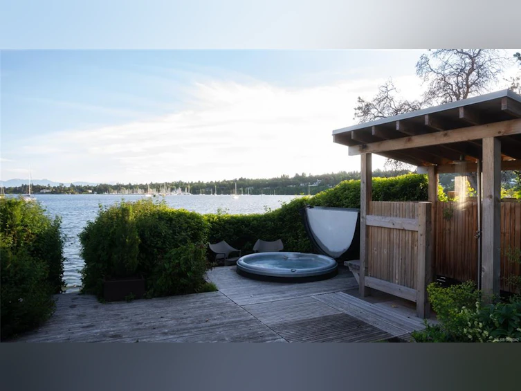 3931 Cadboro Bay Road, Saanich, BC, V8N 4G7 - 55