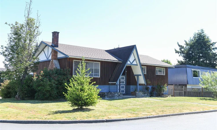2029 Cedar Crescent