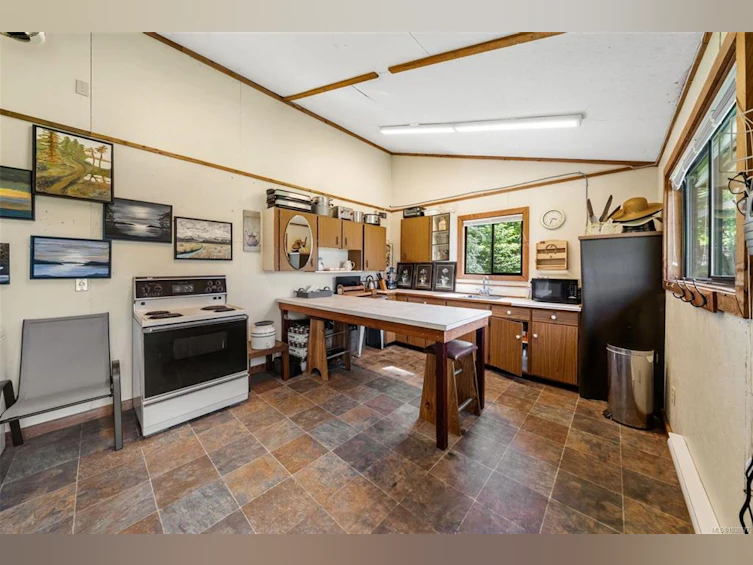 101 Church Bay Road, Saturna Island, BC, V0N 2Y0 - 44