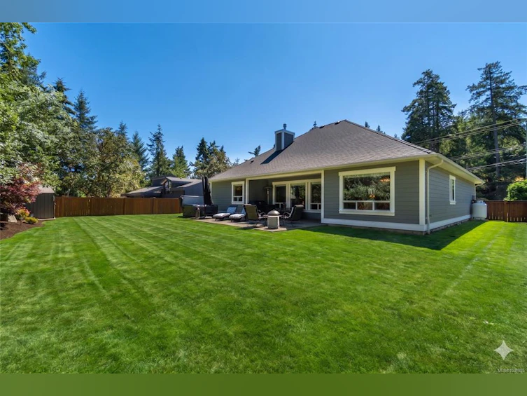 3329 Dolphin Drive, Fairwinds, BC, V9P 9H7 - 30