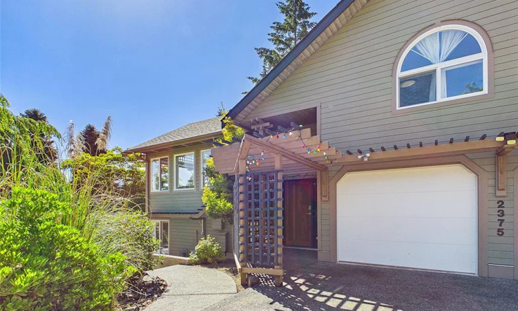2375 Glenellen Place