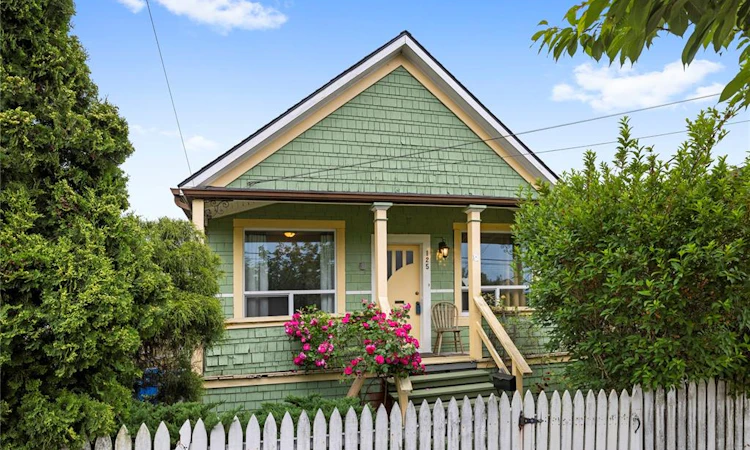 125 Victoria Road