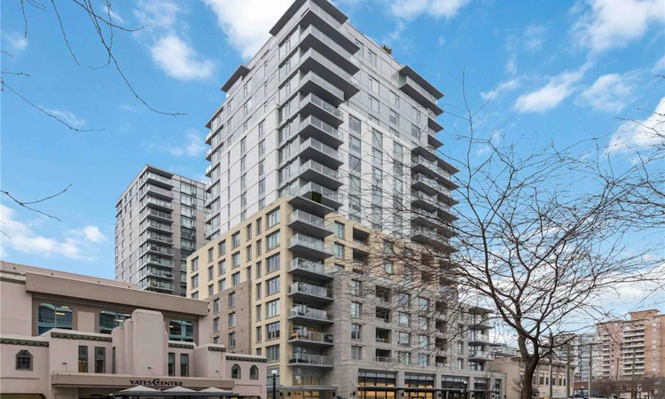 1204-848 Yates Street