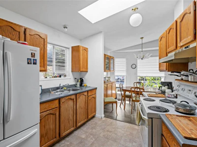 2454 E 5th Street - 3