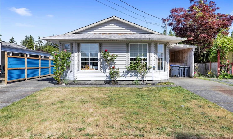 2454 E 5th Street
