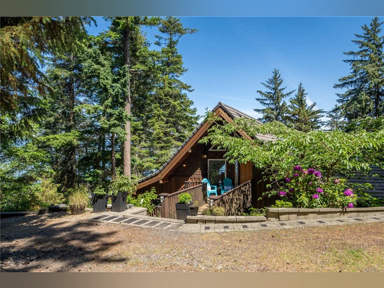 145 Petroglyph Way, Quadra Island, BC, V0P 1N0 - 7