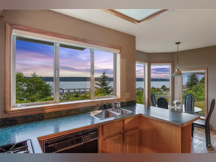 725 Thulin Street, Campbell River, BC, V9W 2L4 - 6