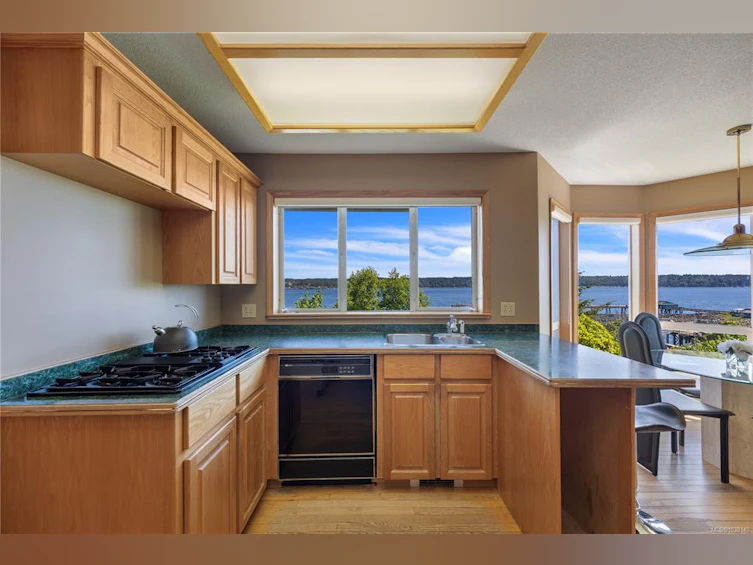 725 Thulin Street, Campbell River, BC, V9W 2L4 - 8
