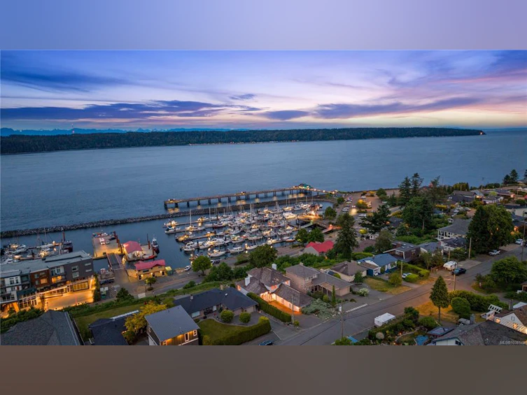 725 Thulin Street, Campbell River, BC, V9W 2L4