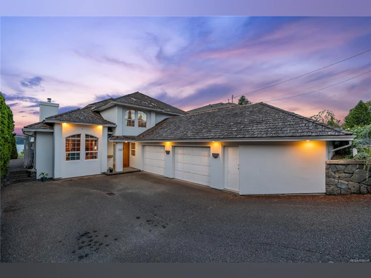 725 Thulin Street, Campbell River, BC, V9W 2L4 - 2