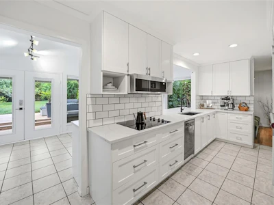 221 Elizabeth Avenue - 4