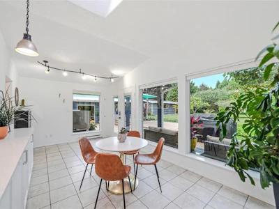221 Elizabeth Avenue - 5